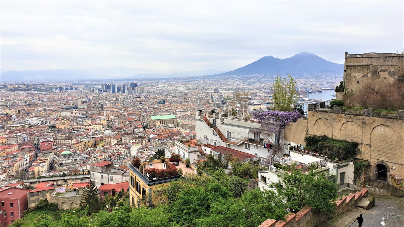 Vista di Napoli da Piazzale San Martino