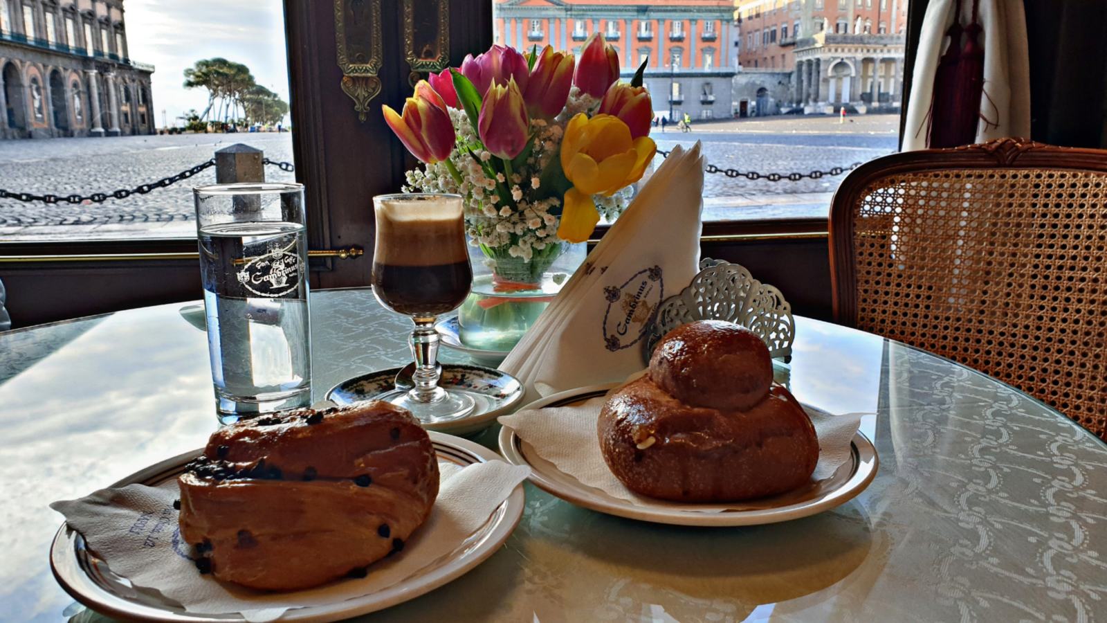 Colazione al Caffè Gambrinus