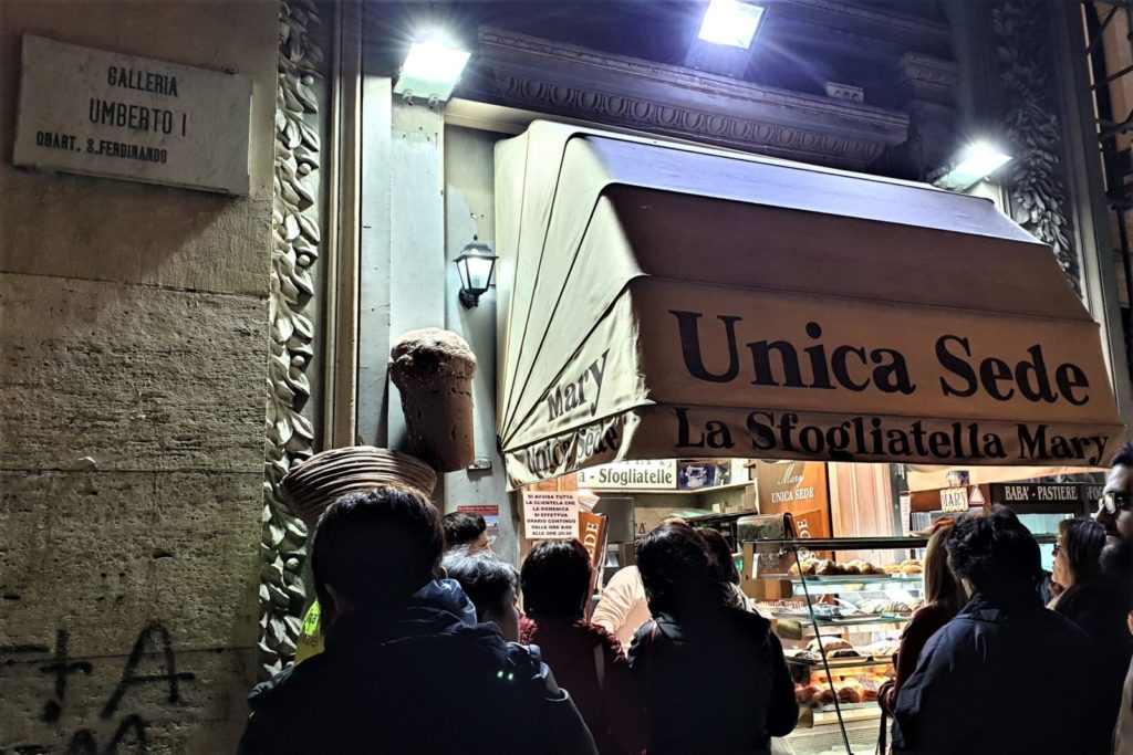 Sfogliatella Mary - Galleria Umberto I