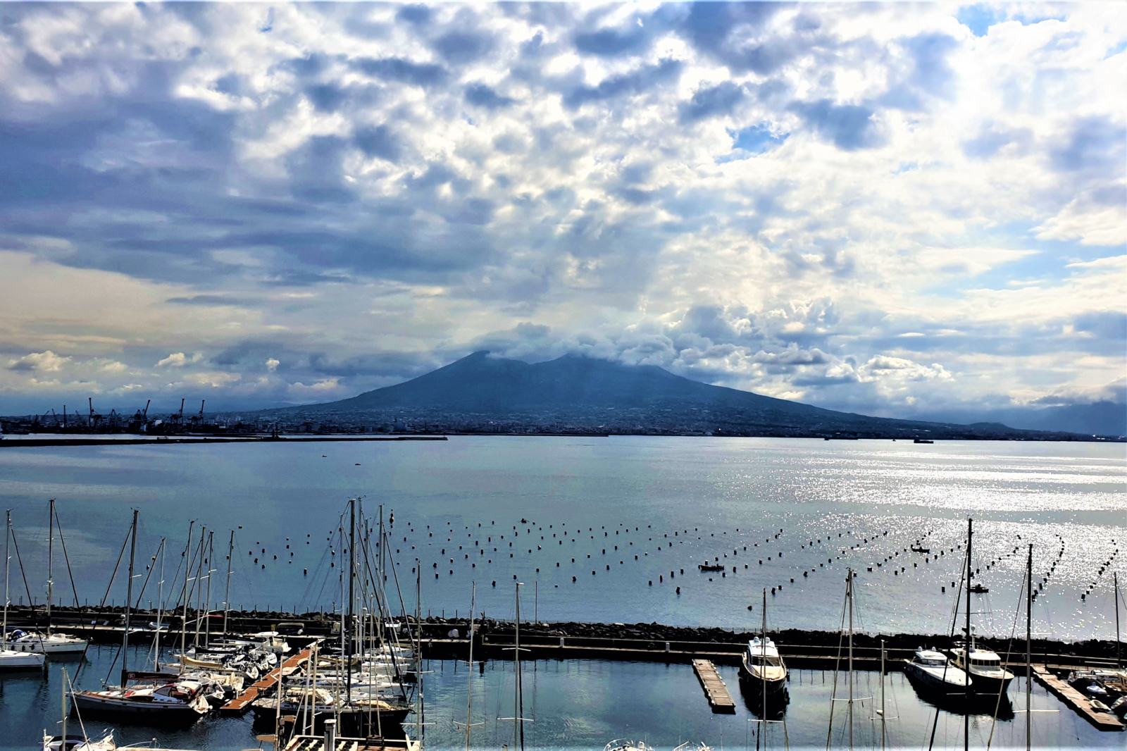 Vesuvio da Castel dell'Ovo