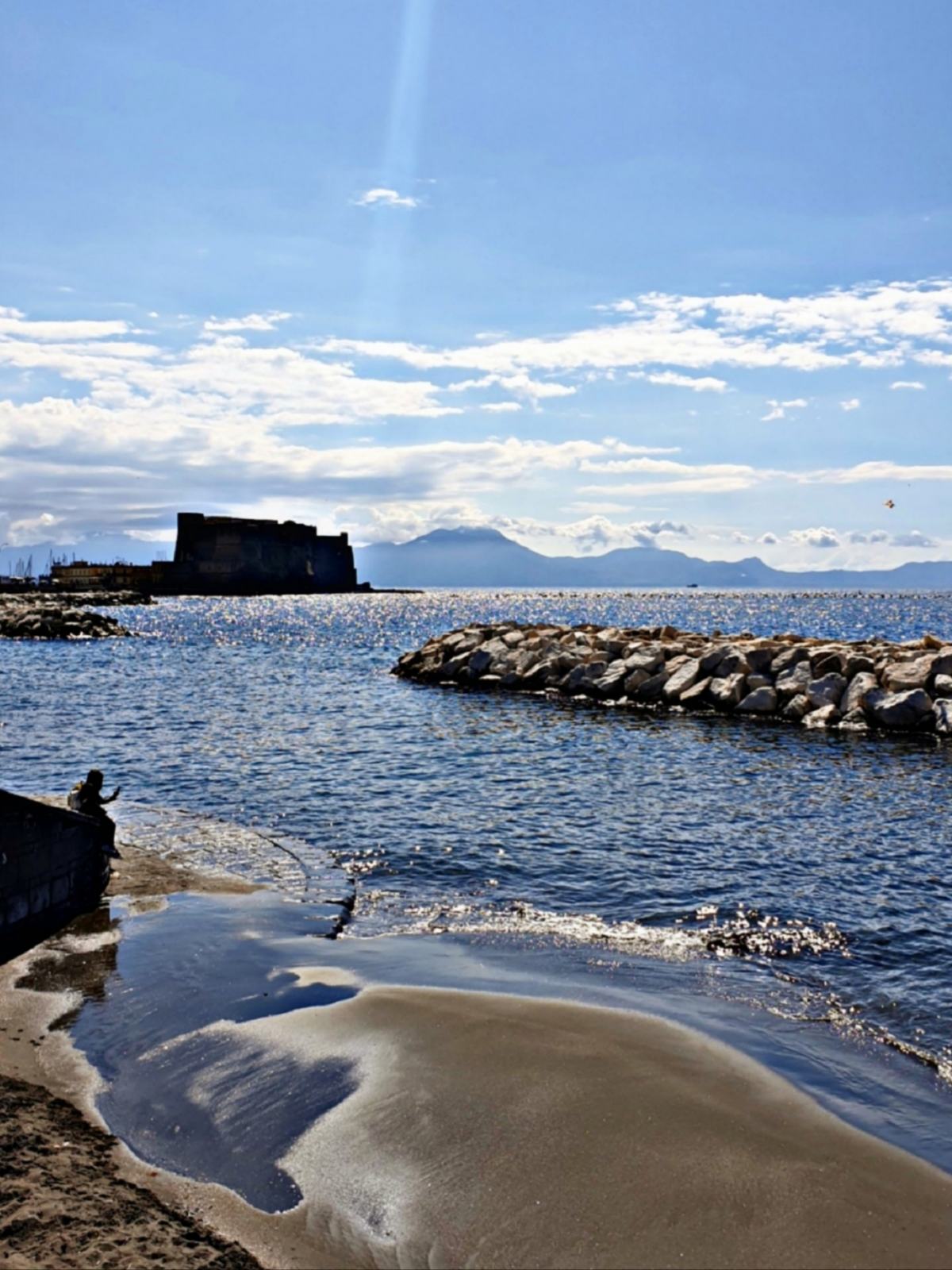 Castel dell'Ovo da Lungomare Caracciolo